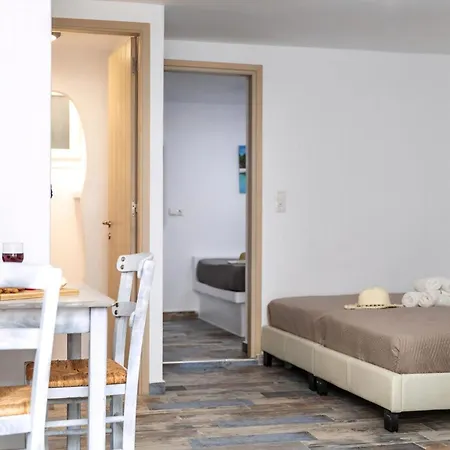 Luxury Naxos Superior With Balcony Steps Away From 公寓