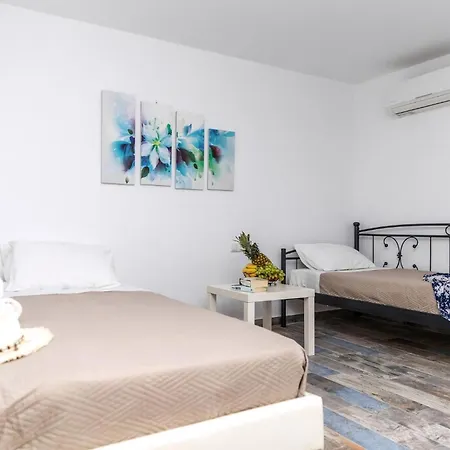 アパート Luxury Naxos Superior With Balcony Steps Away From Naxos City