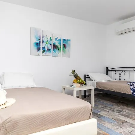 Luxury Naxos Superior With Balcony Steps Away From