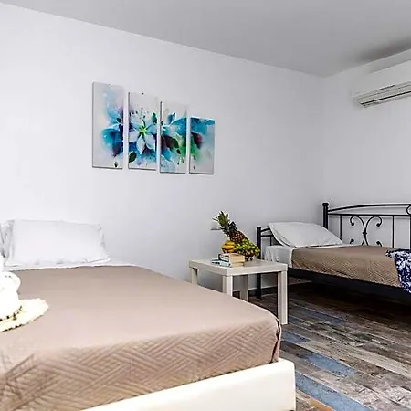 Apartment Luxury Naxos Superior With Balcony Steps Away From Naxos City